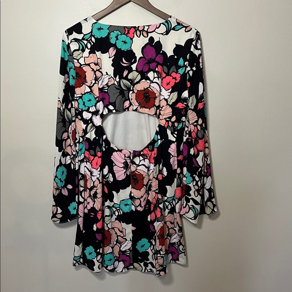 Express Floral Bell Sleeve‎ Mini Dress Size 12 Colorful Mod Boho Party - Picture 2 of 10